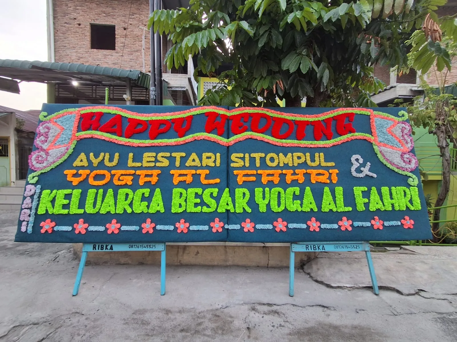 Papan Bunga Pernikahan