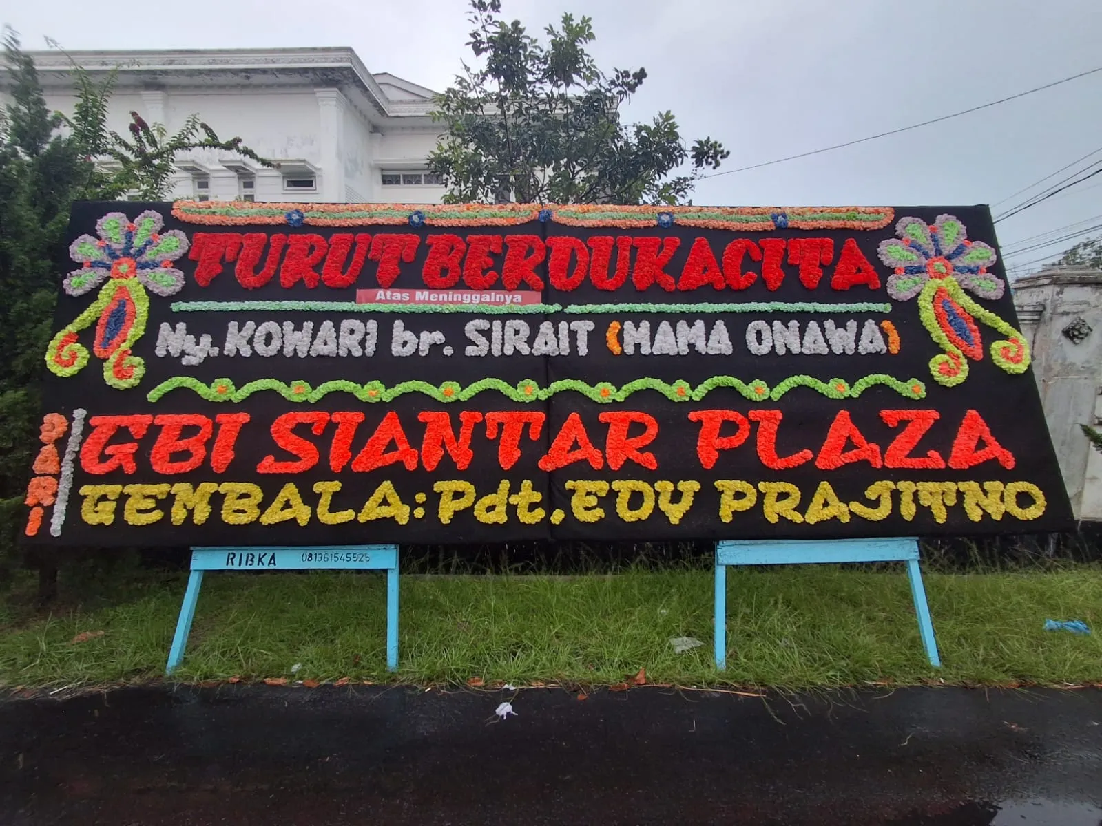 Papan Bunga Duka Cita